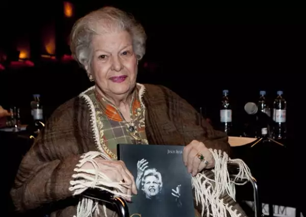 La primera actriz Carmen Montejo en 2010 durante la presentación del libro `Carmen, una mujer Alta´ en la Cineteca Nacional.