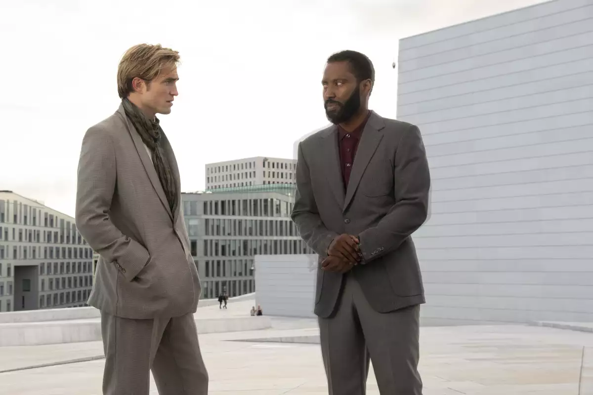 Tenet Pattinson y Washington