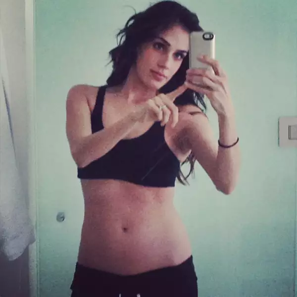 Así lucía Sandra en su cuarto mes de embarazo. Su pancita era poco perceptible.