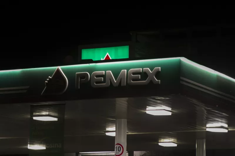 Pemex logró un acuerdo para ahorrarse 186,000 mdp de su pasivo laboral que toca los 1.28 billones de pesos.