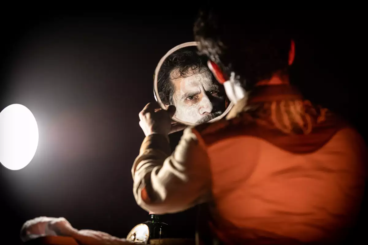 FOTO TARTARO PRENSA (ESPEJO).jpg