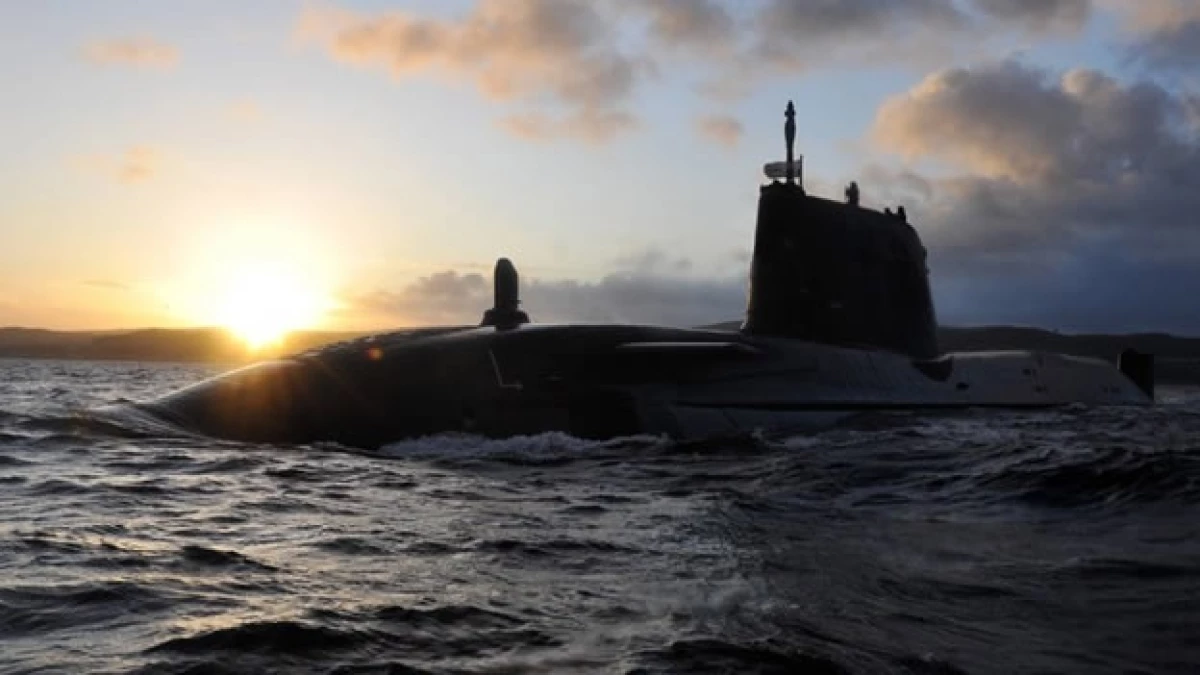 submarino nuclear HMS