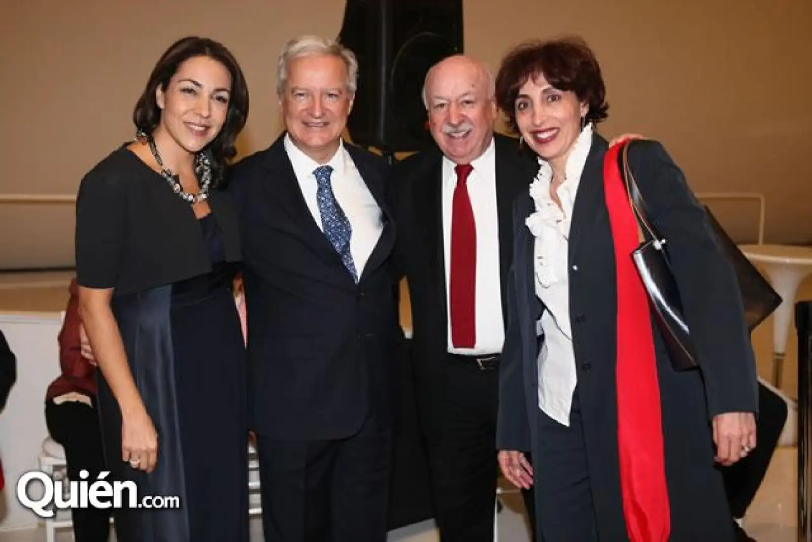 Cristina Pineda,Daniel Parfait,Bruno Newman,Paty Acras