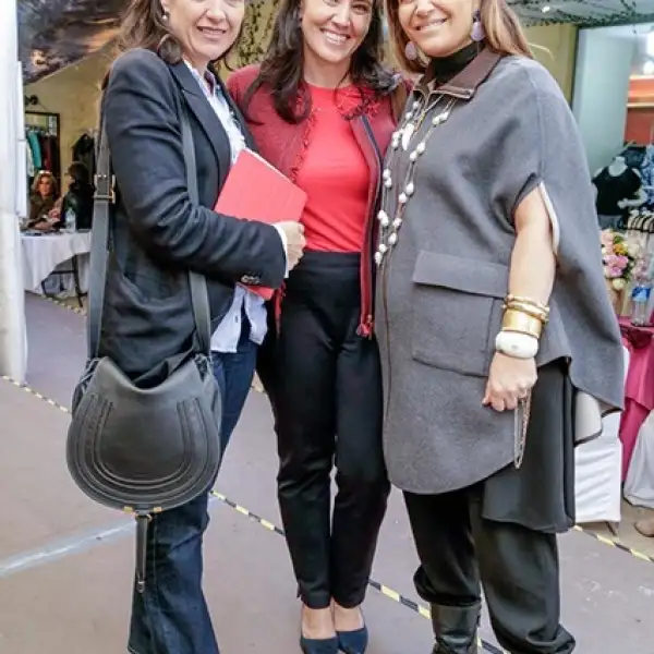 Sara Angoitia, Alicia Lebrija y Leslie Fastlich