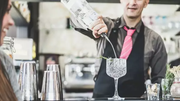 bartender-speakeasy