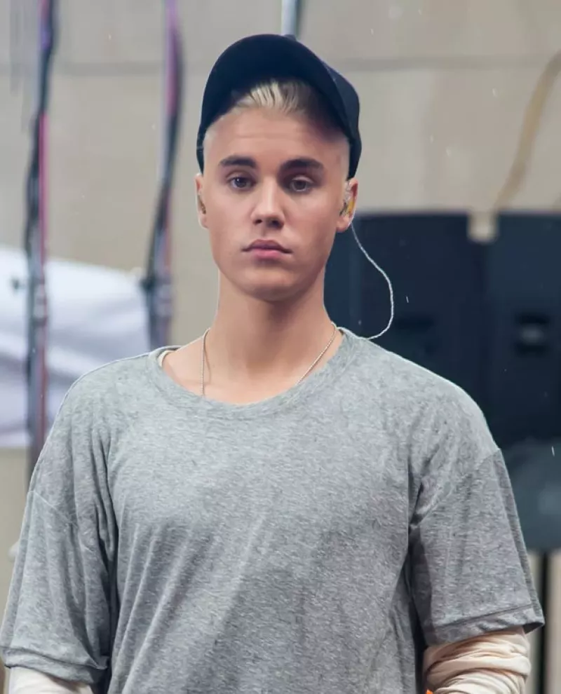 Durante su presentación en para el 'Today show' en Nueva York, el canadiense se molestó con un camarógrafo sin darse cuenta que todos lo escuchaban.