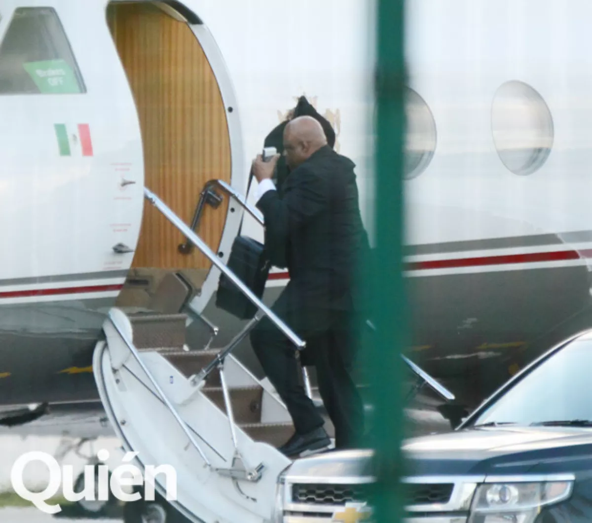 Luismi estuvo acompañado de uno de sus guaruras.