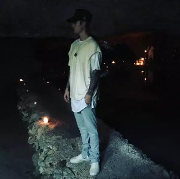 El cantante se encuentra desde hace unos días en nuestro país, acompañado de Hailey Baldwin y unos amigos.