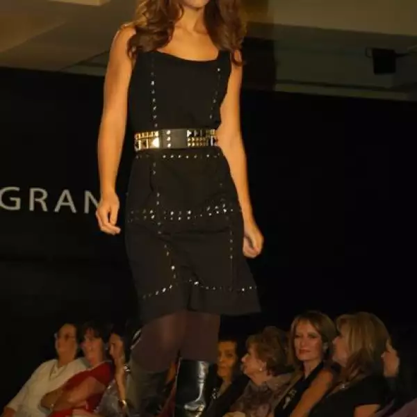 Desfile Elda Watanabe