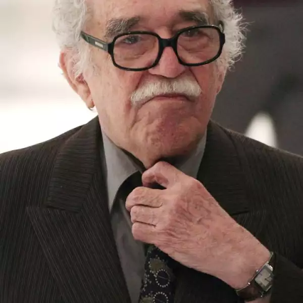 Aquí a los 83 años, con su último libro publicado `Yo no vengo a decir un discurso´ que reúne 22 textos que ha escrito a lo largo de su vida y que ha leído en público.