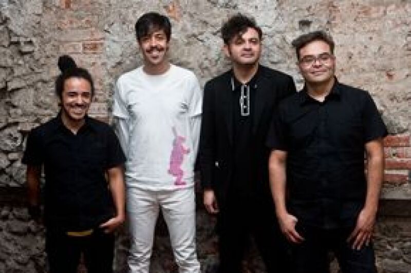 Para celebrar su fundación, el grupo saldrá de gira, además sacará dos libros y un documental.