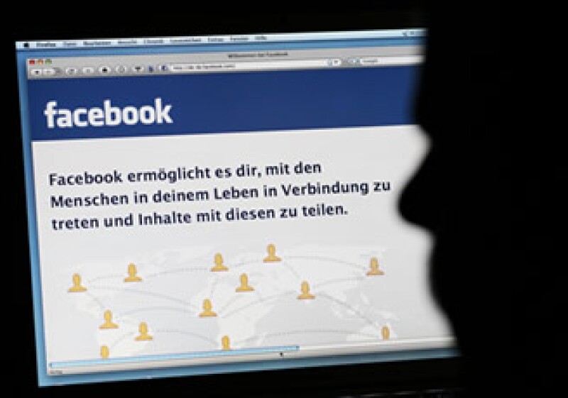 Facebook ha añadido un método para reportar cualquier tipo de abuso. (Foto: AP)