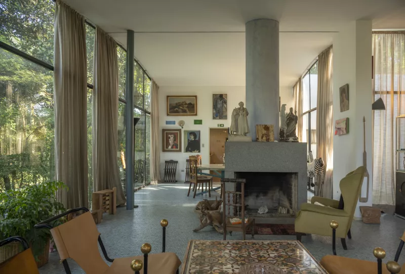 La icónica Casa de Vidro de Lina Bo Bardi en São Paulo.