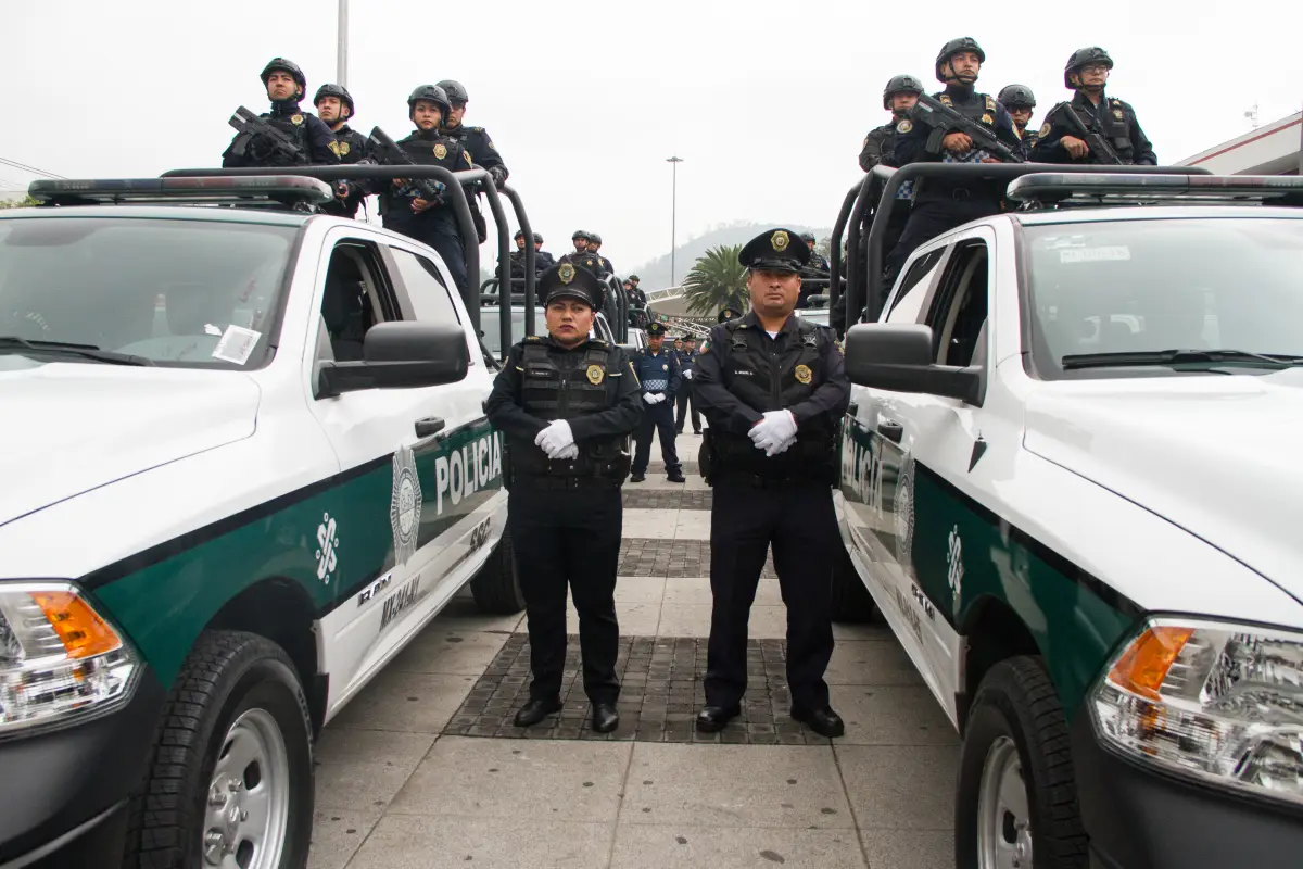 Policías