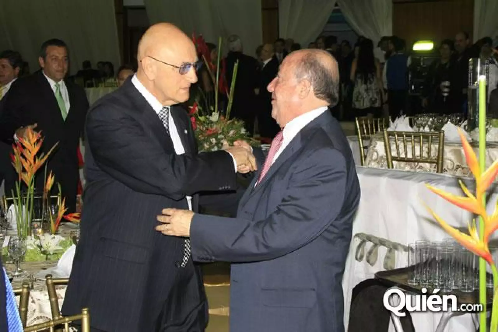 Tony Chedraui de fiesta