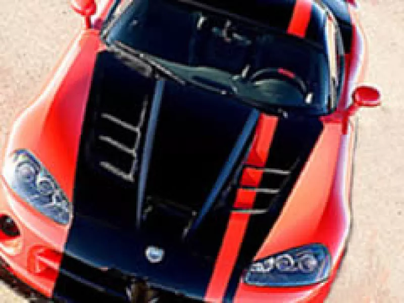 Viper tiene 600 caballos de fuerza, cuesta 90 mil dólares y nació en 1992. (Foto: cnnmoney.com)