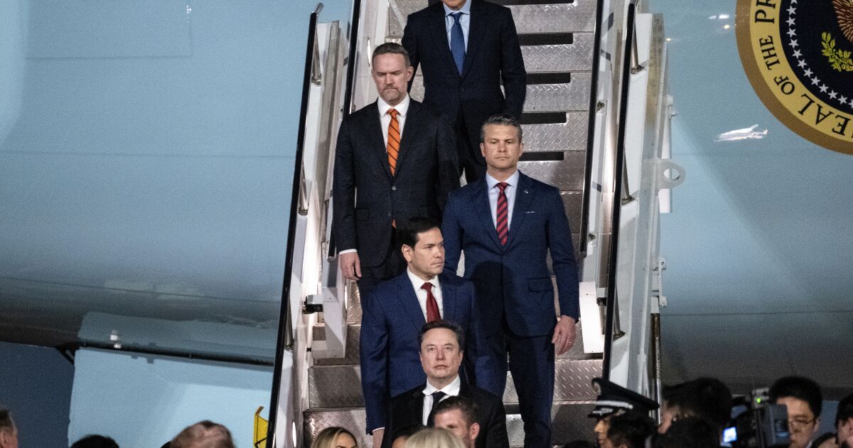 Wall Street responde en favor de las tecnológicas en su visita a China

La Bolsa de Nueva York cerró de nuevo al alza este jueves, impulsada por el sector tecnológico y por el diálogo entre Donald Trump y Xi Jinping en el país asiático.
