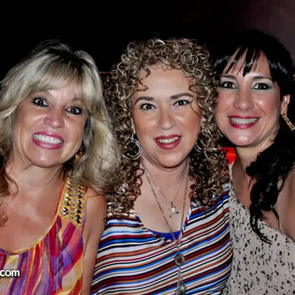 Sissi Cornish, Martha García y Mónica Manautou