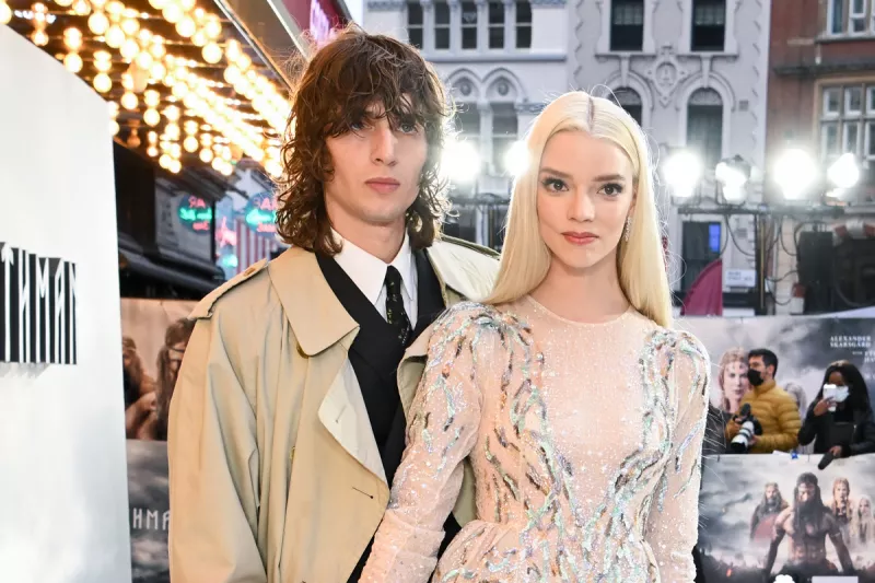 Anya Taylor-Joy y su novio Malcolm McRae