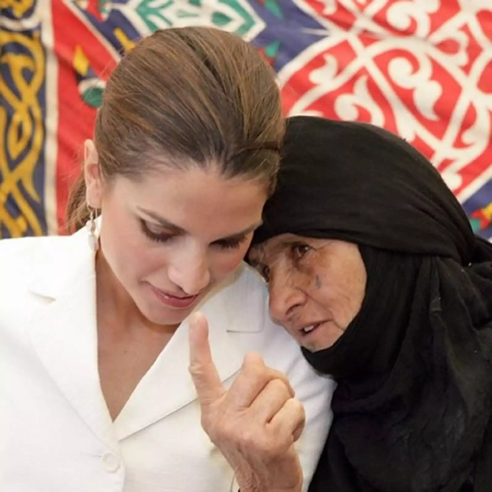 La reina Rania compartió con sus seguidores todos los actos altruistas que hizo durante el mes.