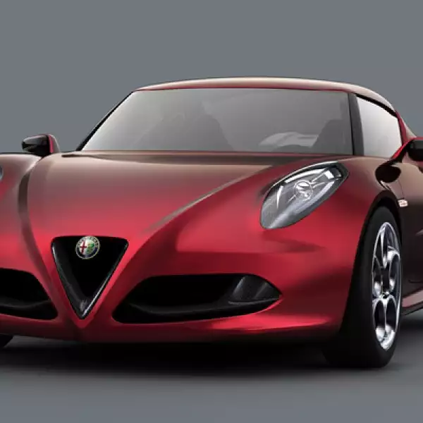 Las firmas automotrices presentaron sus nuevos modelos en el Auto Show de Frankfurt 2011. La italiana Alfa Romeo expuso su nuevo 4C Concept, con apenas un peso cercano a 850 kilogramos.