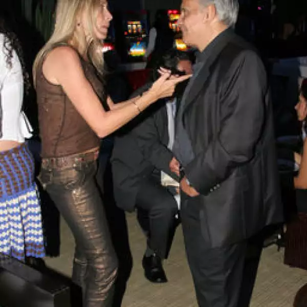 Bety Mizrahi, Javier Vale