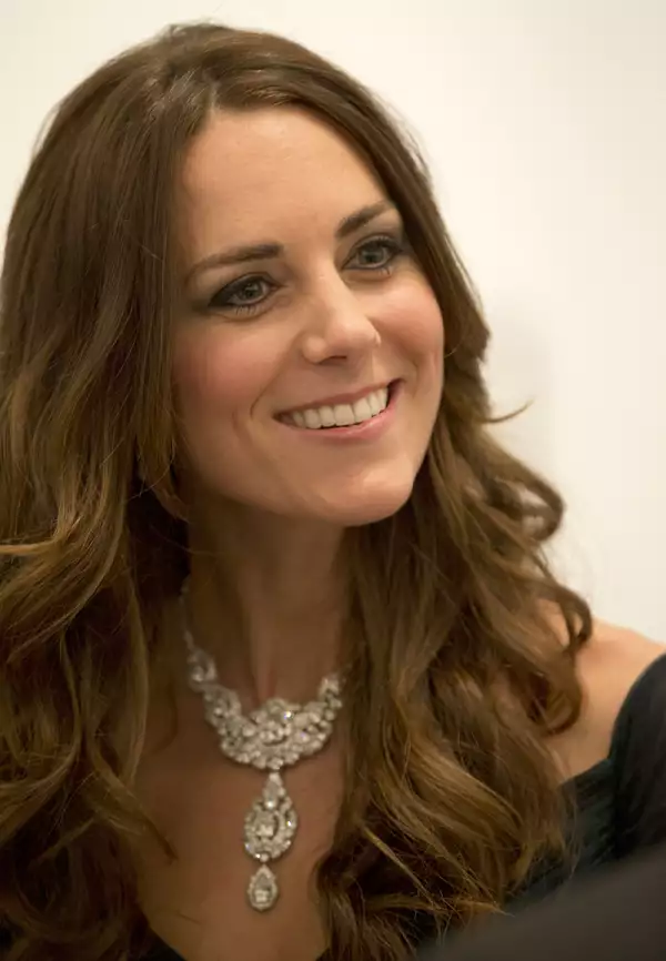 kate middleton collar