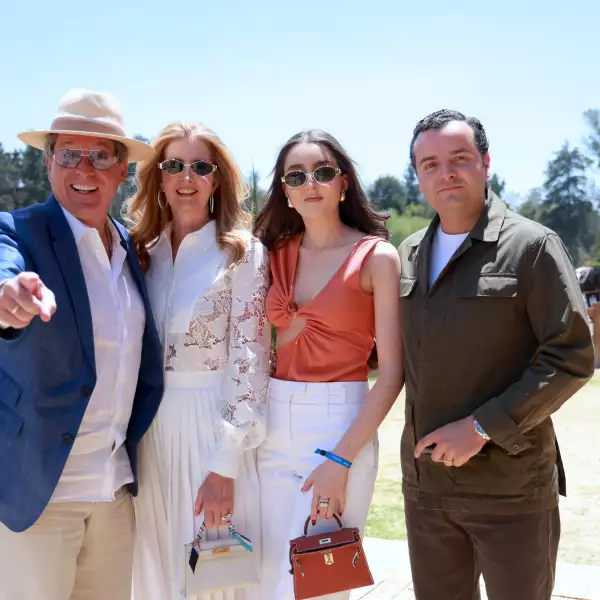 Jorge Carlos y Magali Fernández con Natalia y Alberto Martínez