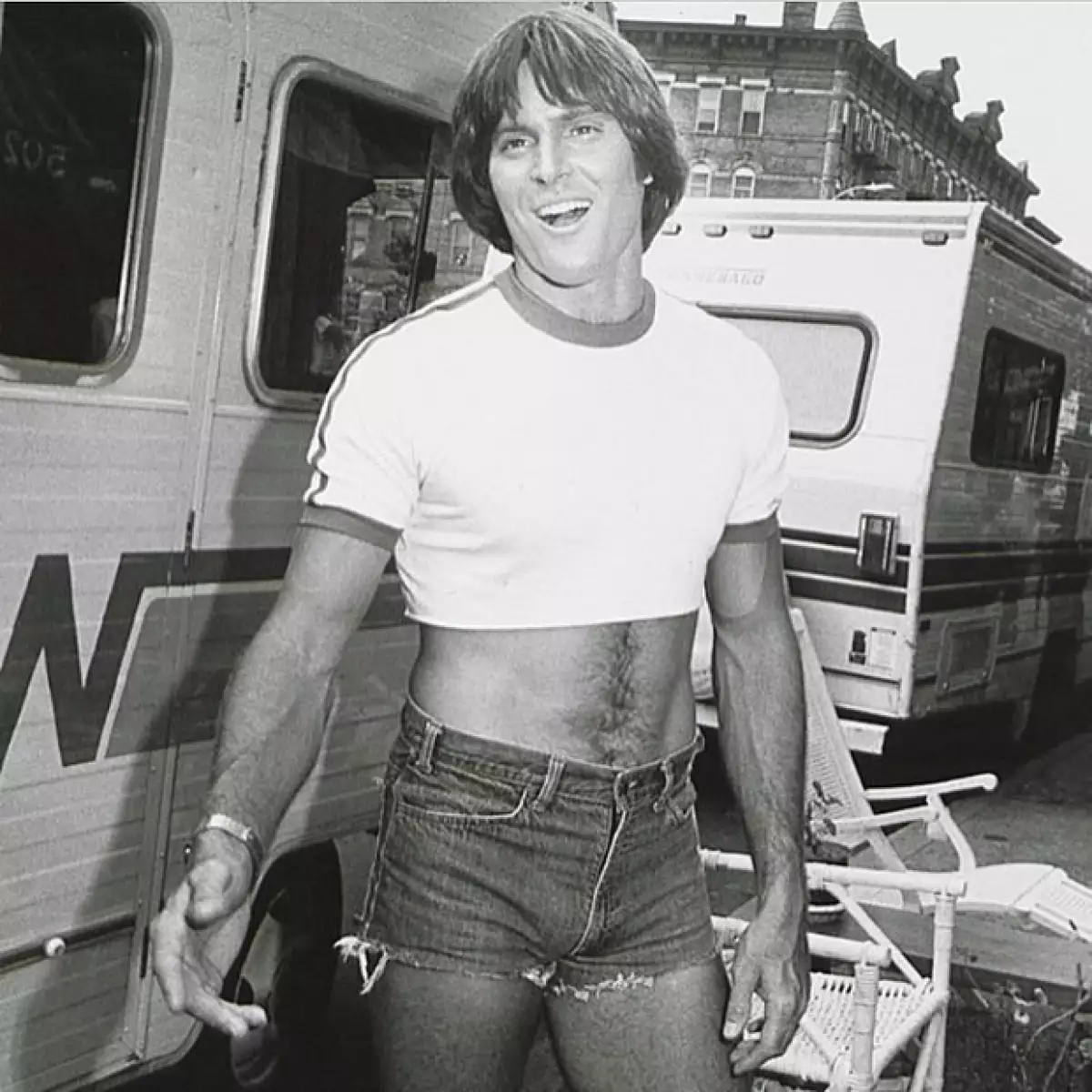 Así se veía Bruce Jenner en la década de los 80, solo unos años antes de iniciar su transición.