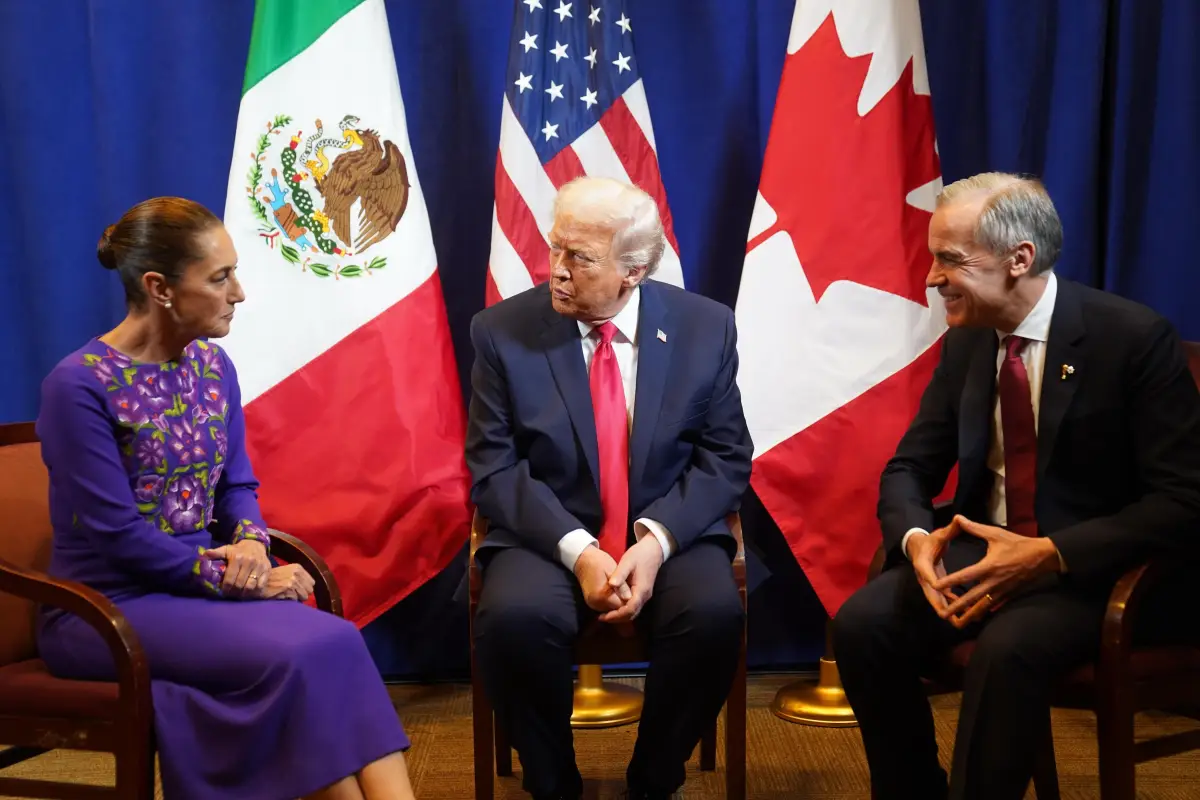 Claudia Sheinbaum, presidenta de México, primera reunión trilateral con Donald Trump, presidente de los Estados Unidos y Mark Carney, primer ministro de Canadá. 