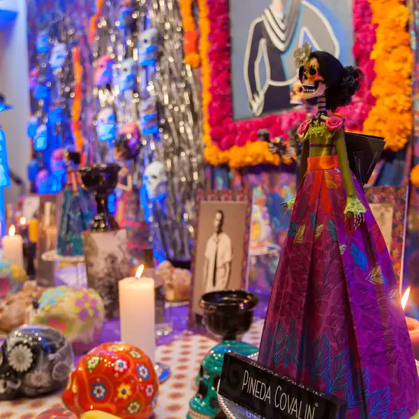 Altar de Muertos Pineda Covalín
