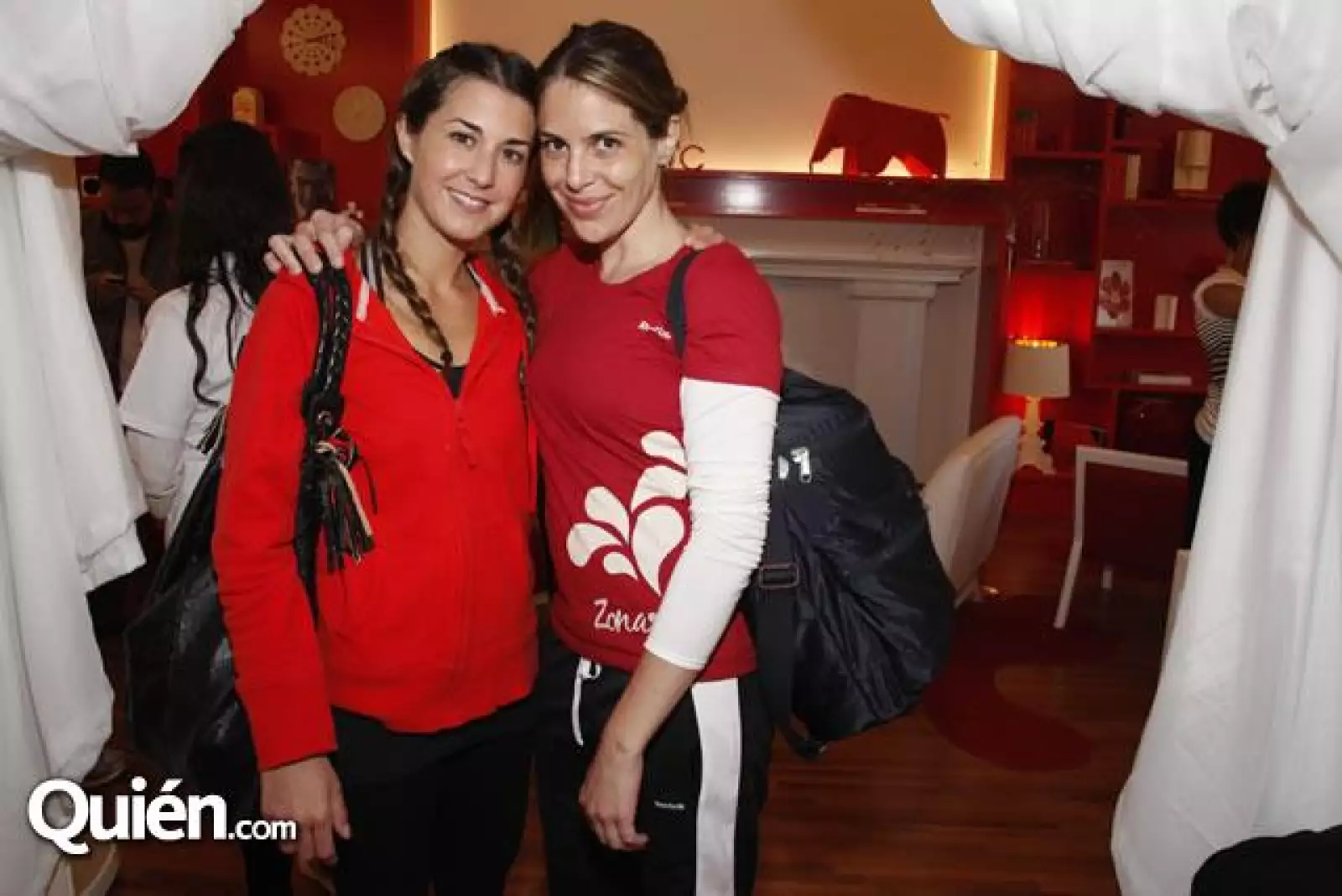 Ejercicio con amigas: Lucia Martínez Ostos y Erika Portillo