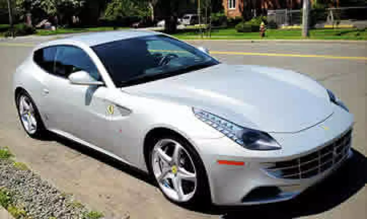 Los clientes estadounidenses de la firma siempre han preferido los convertibles con grandes motores. (Foto: Cortesía CNNMoney)