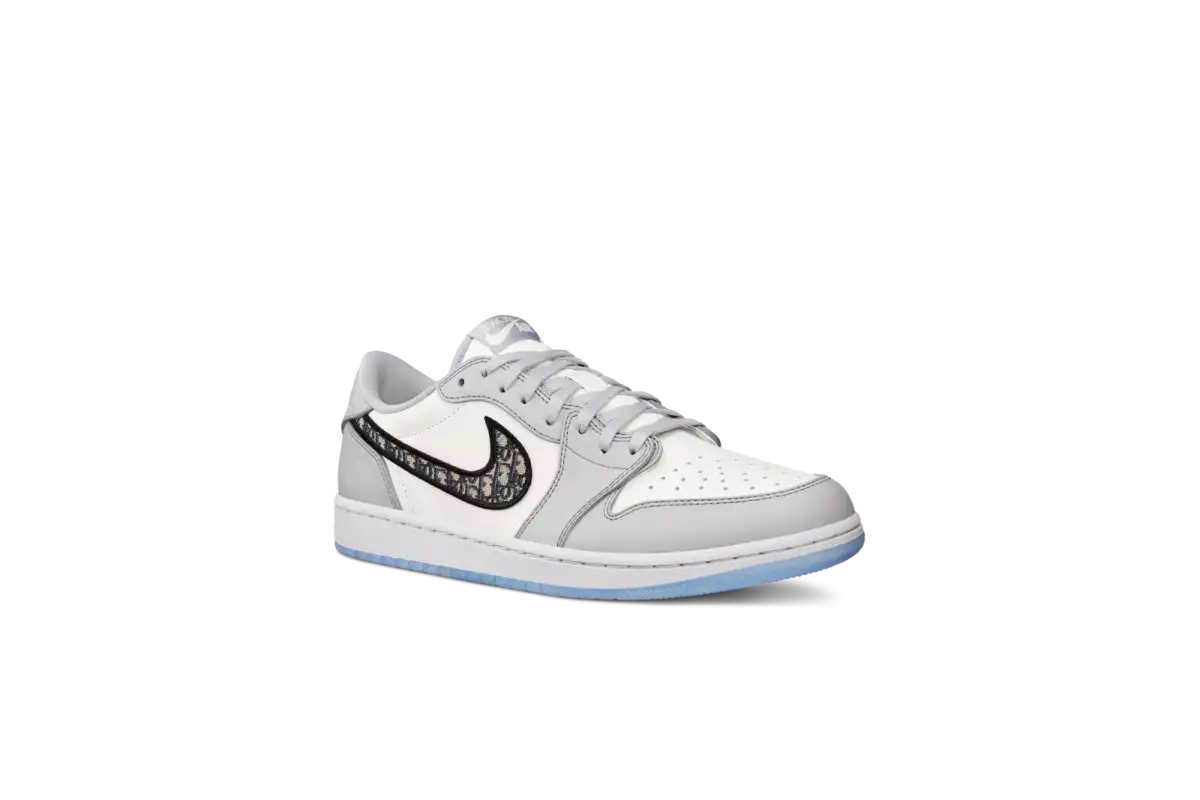 01_Packshot_Air_Jordan_1_LOW_OG_Dior_native_1600