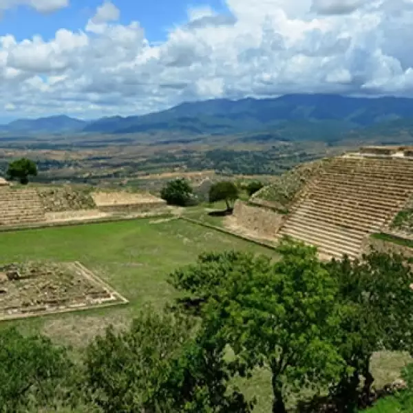 zona arqueologica en atzompa