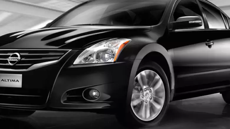 El Altima alcanzó el tercer escalón en los de lujo, con 3.043 coches vendidos.