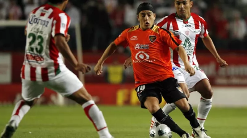 Damian Manso anota en el partido Chiapas contra Necaxa