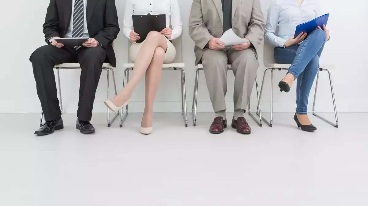 la recesión global en 2023 limita los planes de contrataciones de las empresas