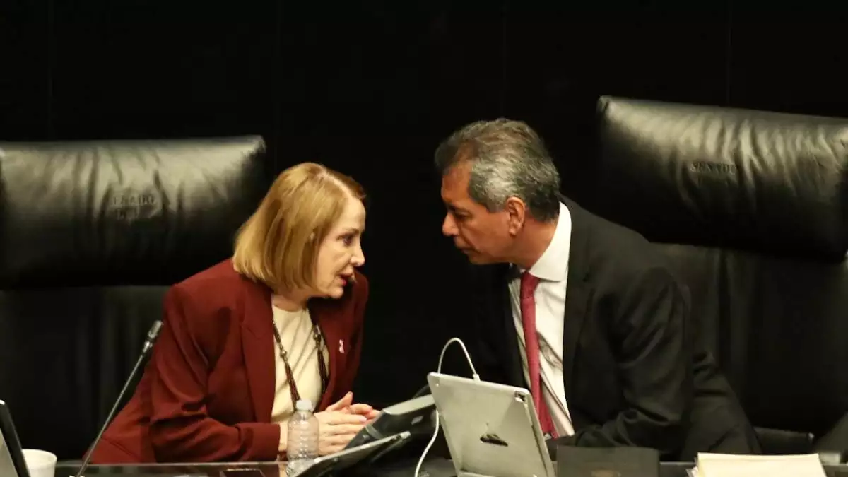 Hacienda asegura que no hay recortes en áreas sensibles, mientras el gasto público se ajusta por casi 322,000 mdp