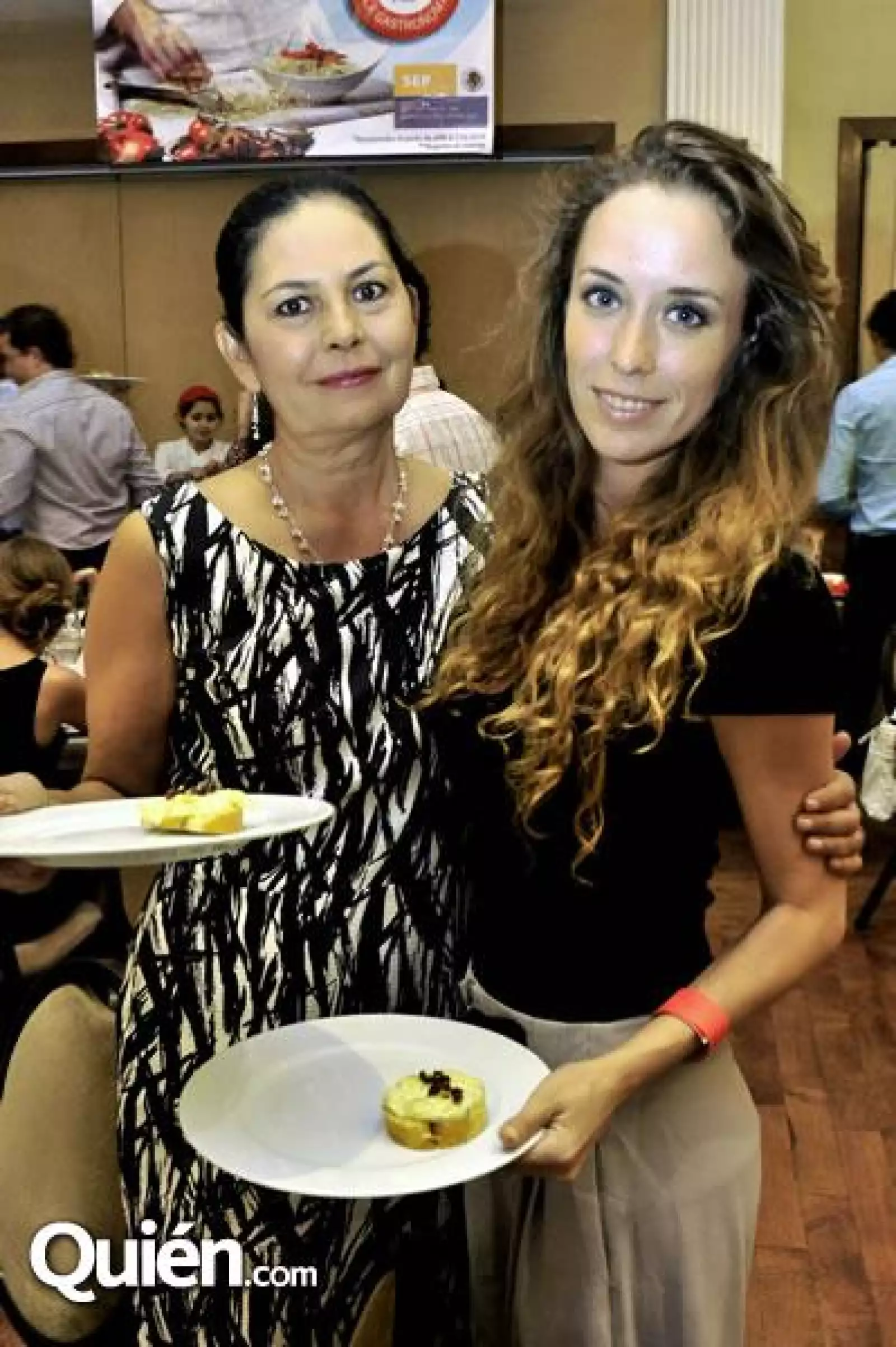 Carlota Holtschmit y Nina Alanis