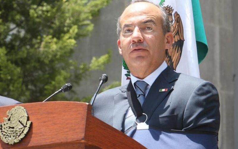 El presidente de México se cayó mientras hacía ejercicio en una bicicleta.