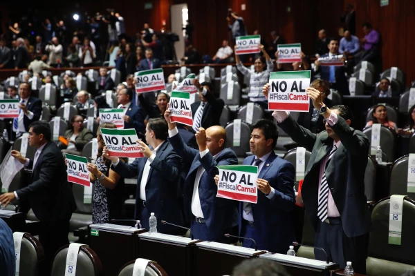 "No al #FiscalCarnal"