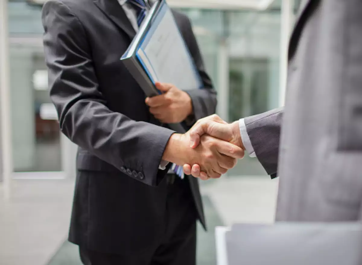 ICA cerrará negocios internacionales y de vivienda gracias a acuerdo preconvenido con sus acreedores.
