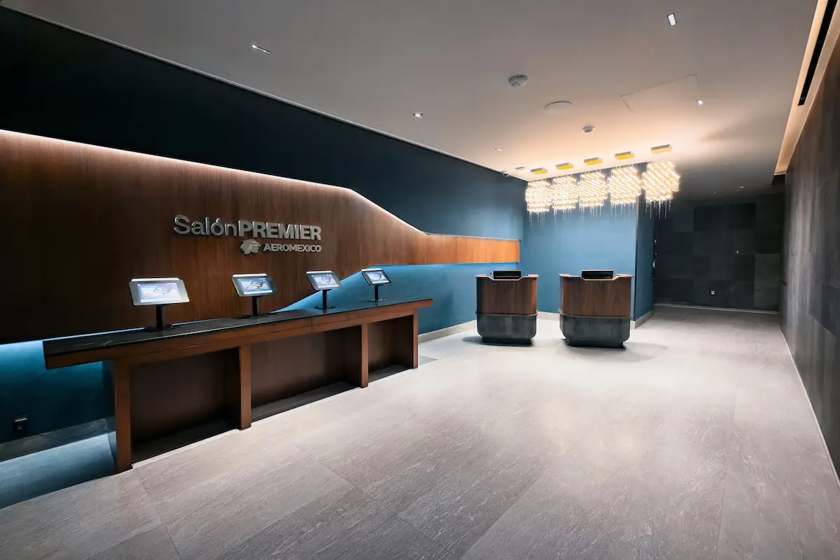 AM SALON PREMIER 004.jpg