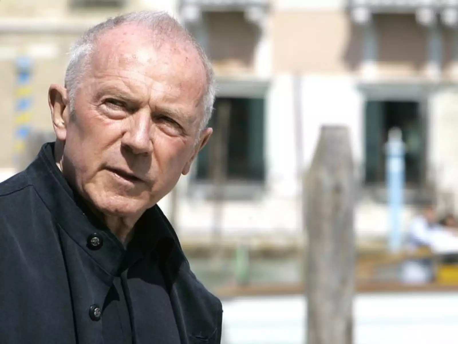 François Pinault, padre de François Henri también fue visto este sábado por los canales de venecia.