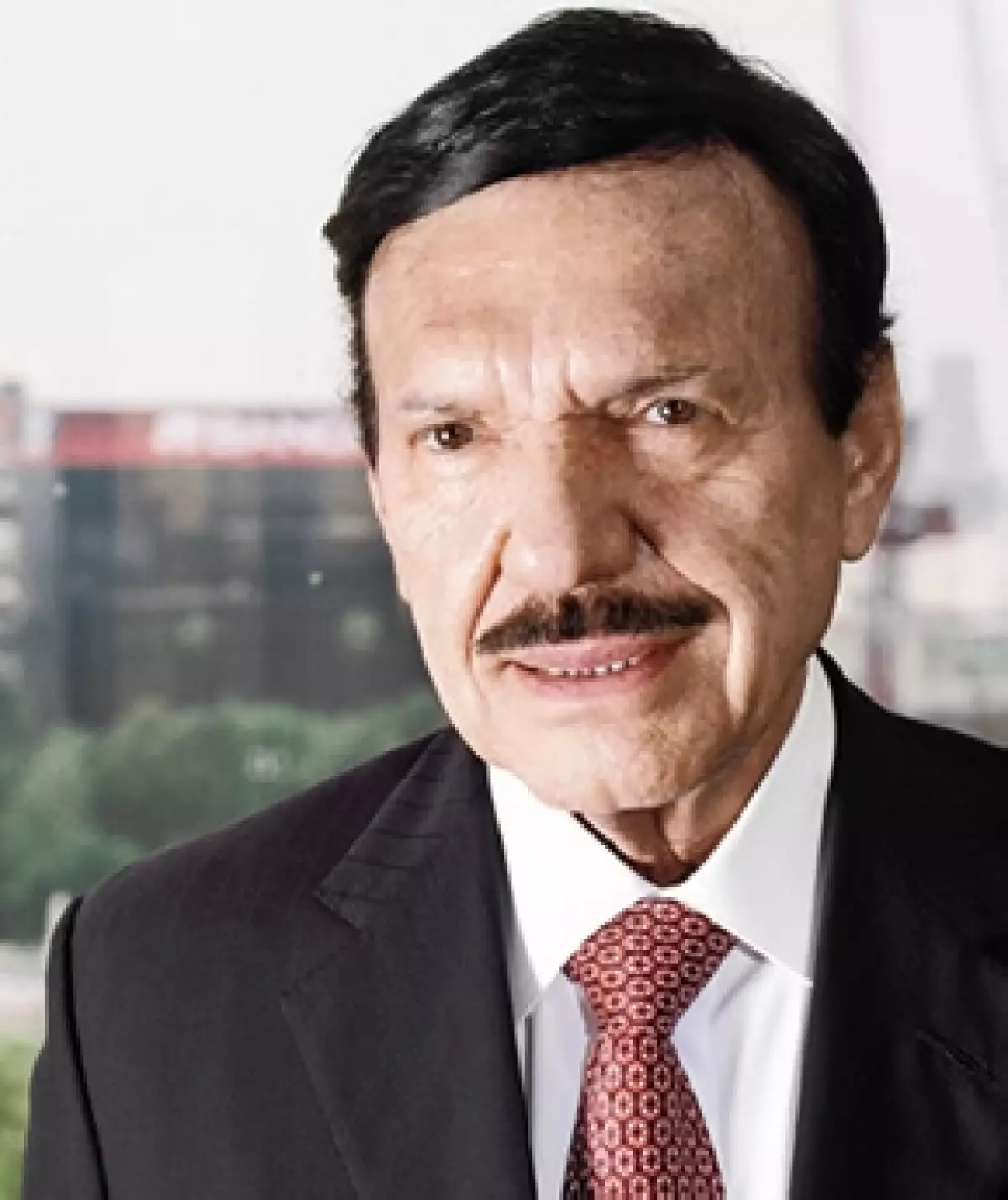 Con Gruma, el fallecido empresario y su padre transformaron la forma de hacer y vender tortillas; en 1992 adquirió Banorte, hoy en día el mayor banco mexicano en manos de accionistas locales.