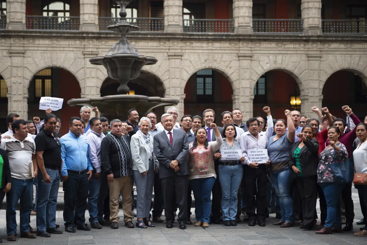 AMLO en reunión con 