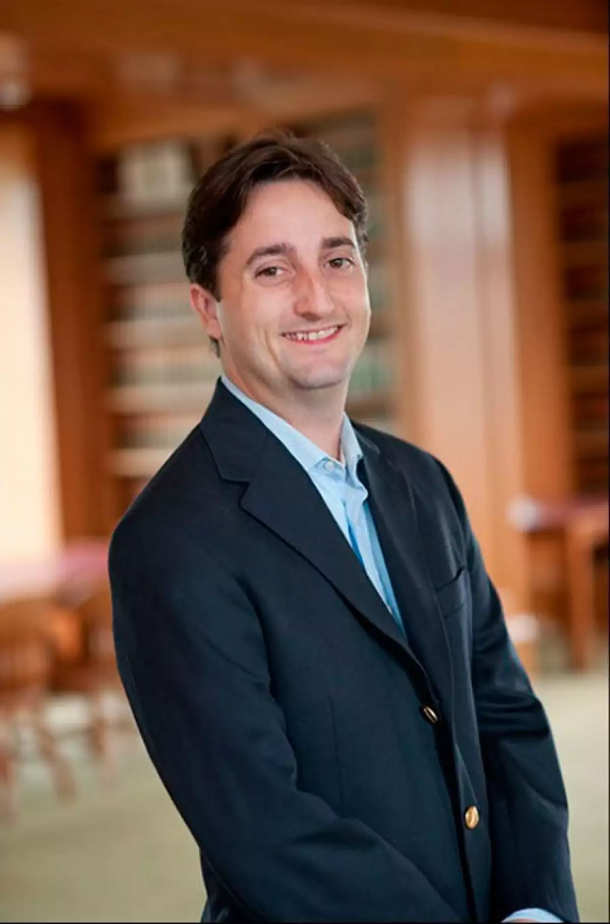 Charles estudió leyes y actualmente es profesor en la universidad de Cleveland, Ohio.