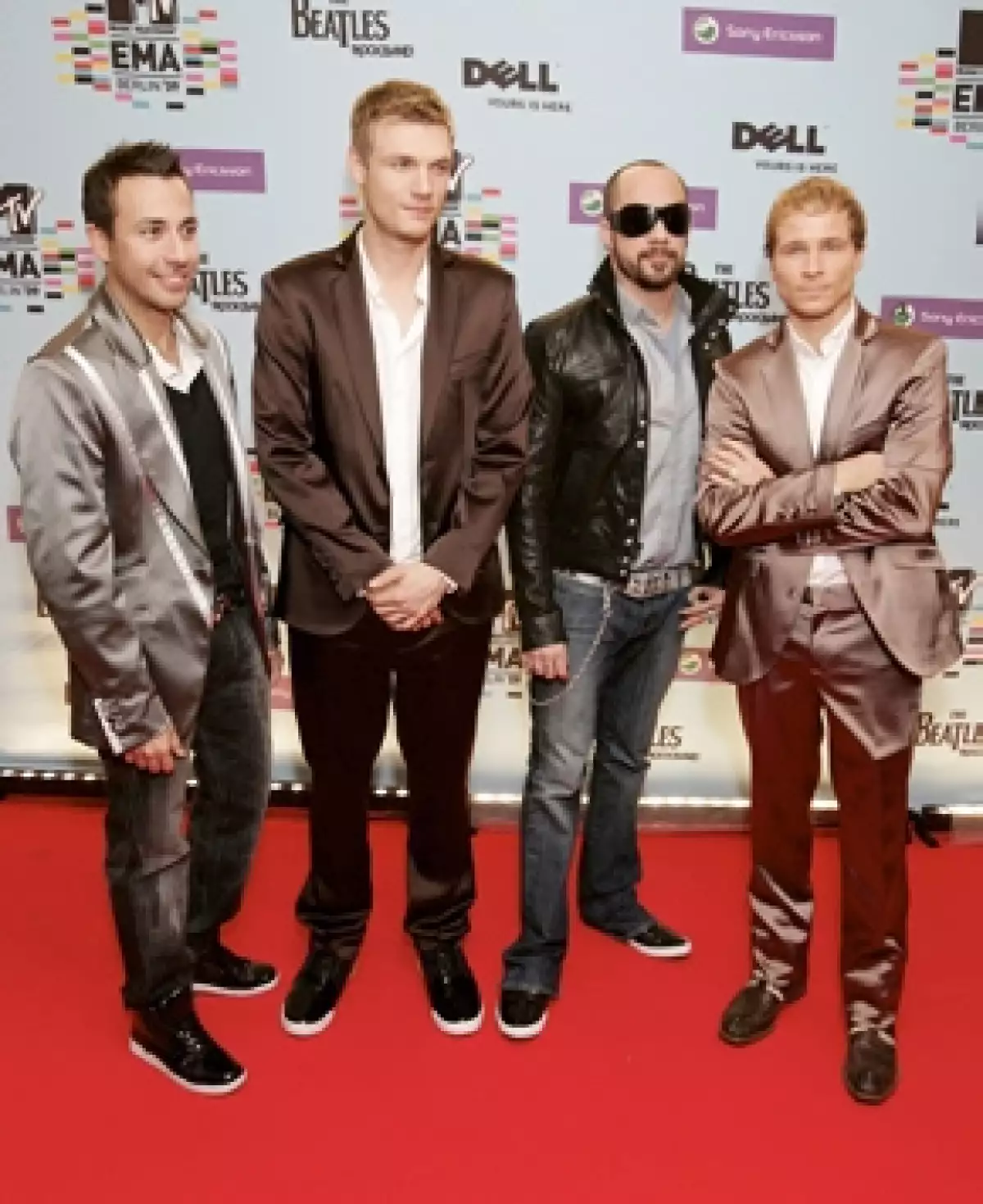 "¡Ya quiero ir allá!, espero que nos toque un clima increíble" dijo A.J. McLean, quien añadió "los fans de México son maravillosos y va a ser muy bueno volver a ver muchas caras conocidas".