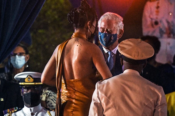 rihanna heroina nacional barbados principe carlos